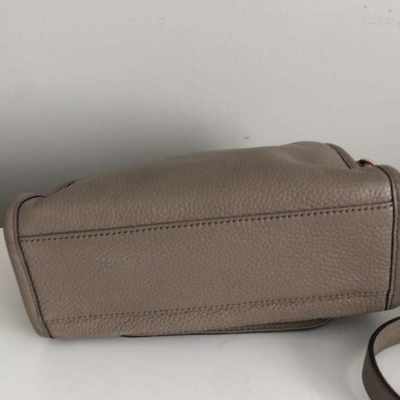 Michael Kors Crossbady Bag - Picture 5 of 9